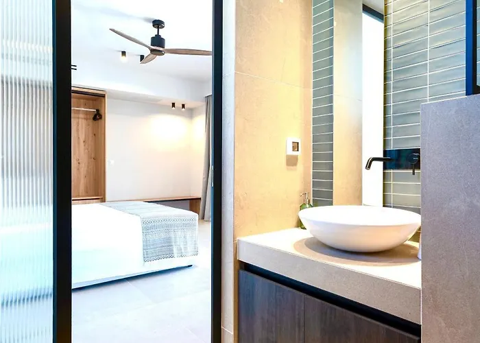 Selene 2 * Rhodes City